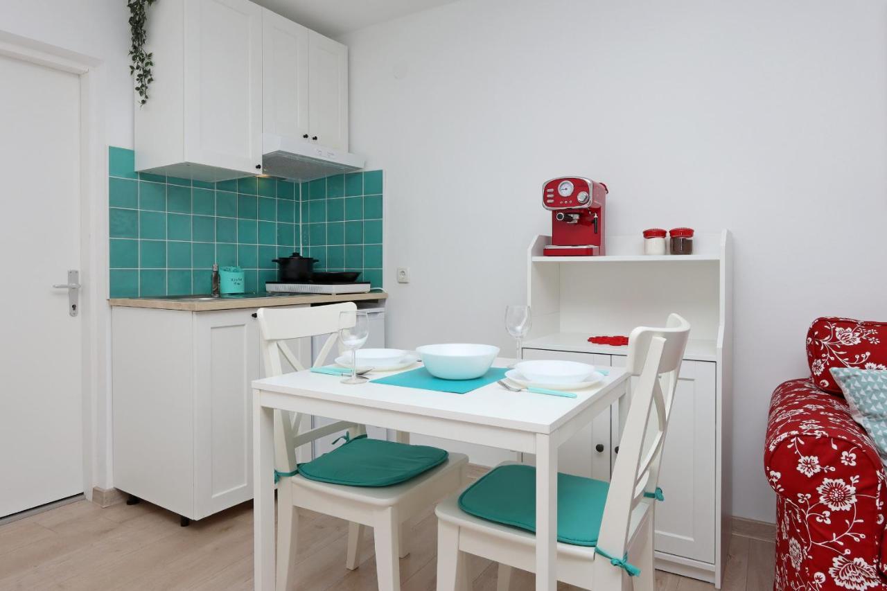 Sha La La - Charming, Unique Studio In A Historic Building Next To A Castle, Wifi, Smart Tv, Washer-Dryer Bakar Exterior foto