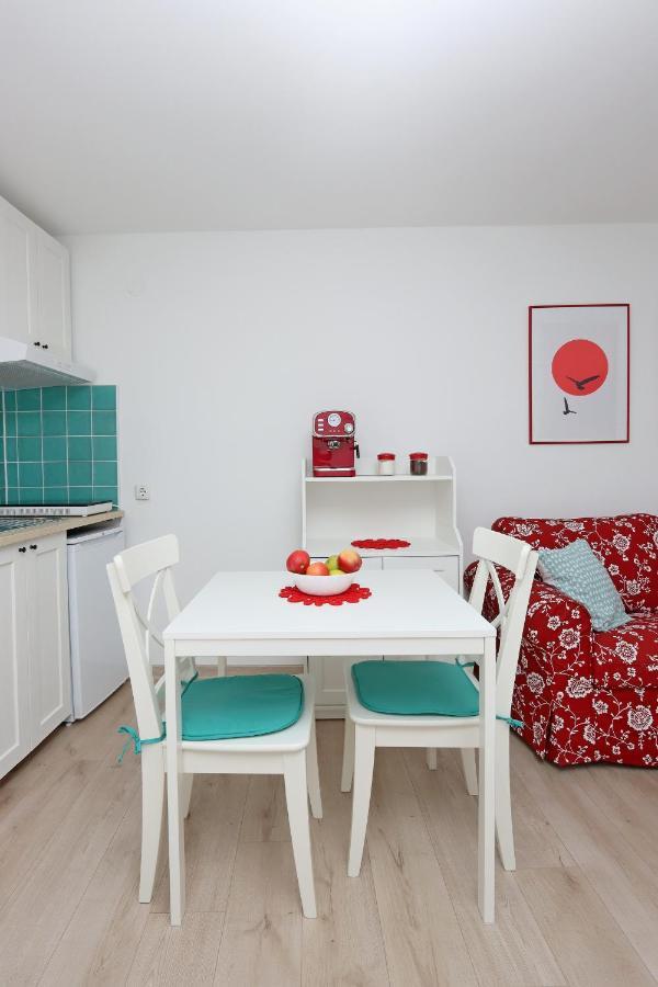 Sha La La - Charming, Unique Studio In A Historic Building Next To A Castle, Wifi, Smart Tv, Washer-Dryer Bakar Exterior foto